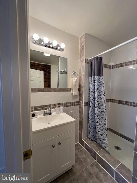 Photo - 623 Columbia Ave Unit B