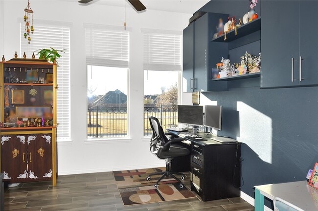 Photo - 10018 Farmland Dr