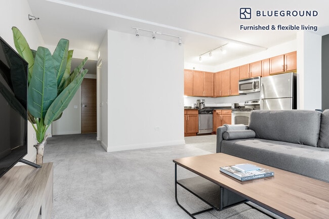 Photo - 210 N Wells St Unit FL17-ID268