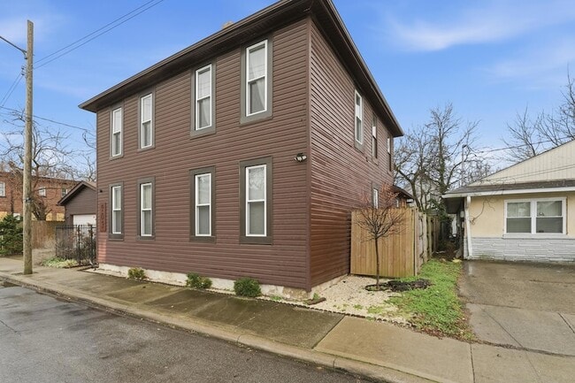 Photo - 905 McAllister Ave