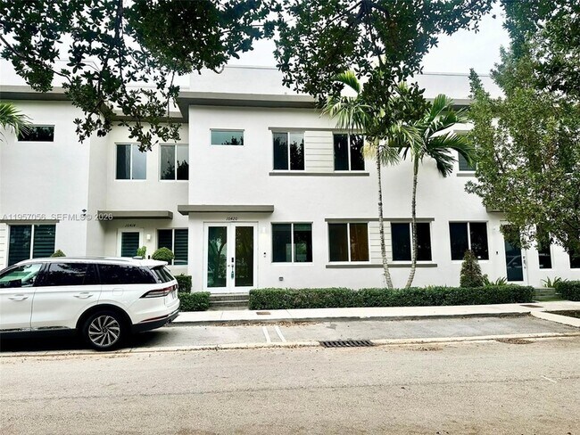 Photo - 10420 NW 67th St