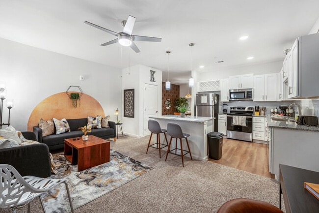Photo - 637 Wildlight Ave Unit SI FL1-ID1532078P
