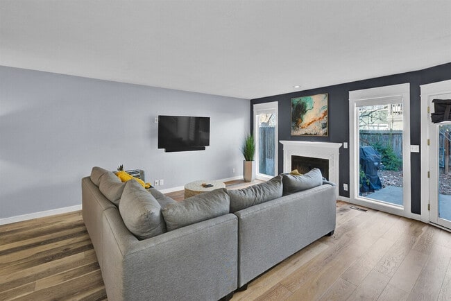 Building Photo - 6974 W Irving Ln Unit SI ID1566443P