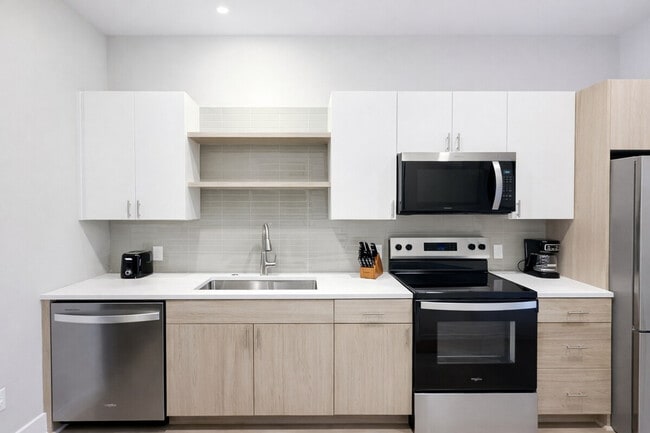 Photo - 4624 Douglas St Unit SI ID1464877P