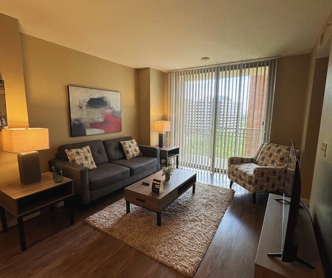 Building Photo - 1200 S Fern St Unit ID1254799P