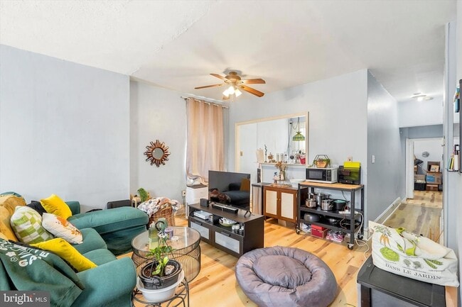 Photo - 204 Ripka St