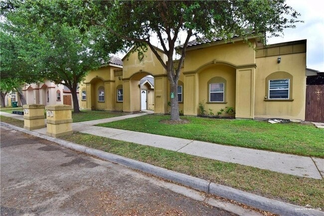 Photo - 1705 Douglas Unit 1
