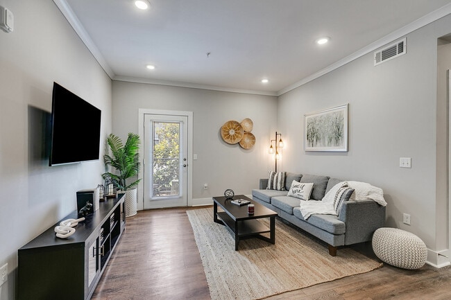 Paragon Luxury Apartments - Paragon Luxury Apartments