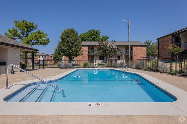 Building Photo - Isabella at Norman Apartments