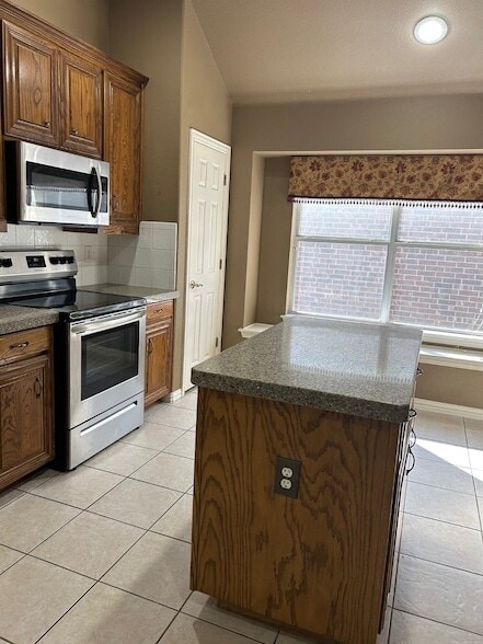 Photo - 4815 Stetson Dr N