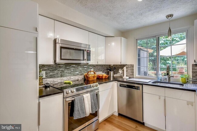 Photo - 2115 Preston Square Ct