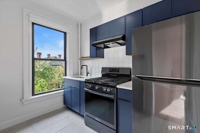 Photo - 48 Trumbull St