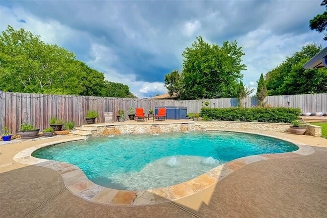 Photo - 9820 W Shore Dr