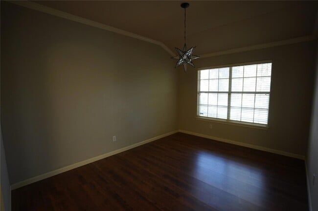 Photo - 5702 Fitchwood Ln