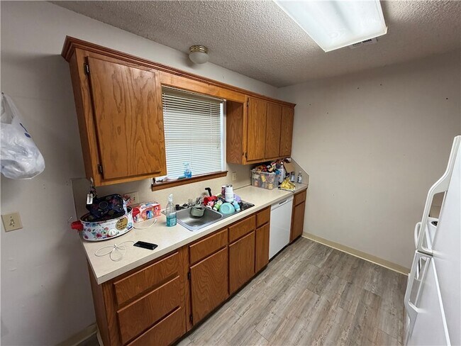 Photo - 1657 W Pleasant Grove Rd