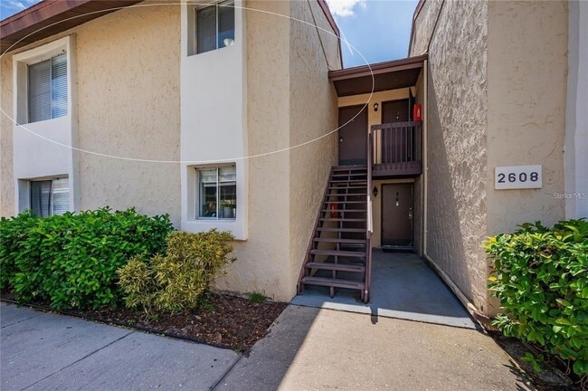 Building Photo - 2608 Hidden Lake Dr N