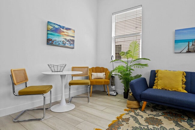 Photo - 1862 6th St Unit ID1287527P