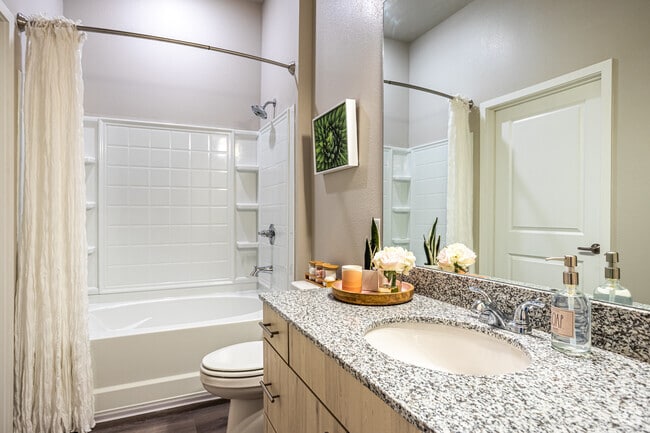 1BR, 1BA - 776SF - Azure Apartments