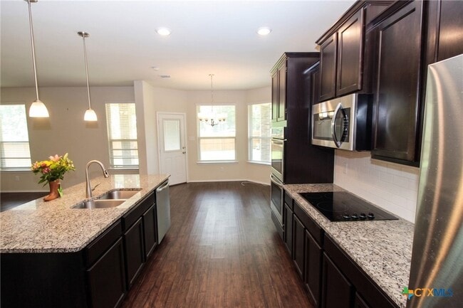 Photo - 1202 Stonewall Ridge