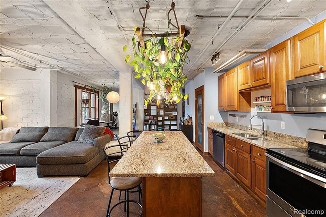 Photo - 78 Watson St