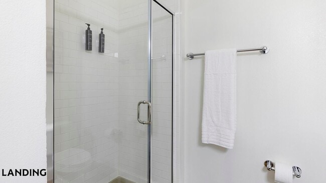 Building Photo - 5275 Town and Country Blvd Unit 1410