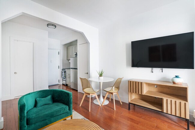 Photo - 444 W 48th St Unit ID1022004P