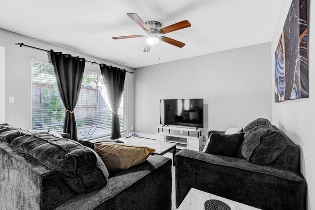 Photo - 2216 Hazard St Unit FL1-ID1257752P