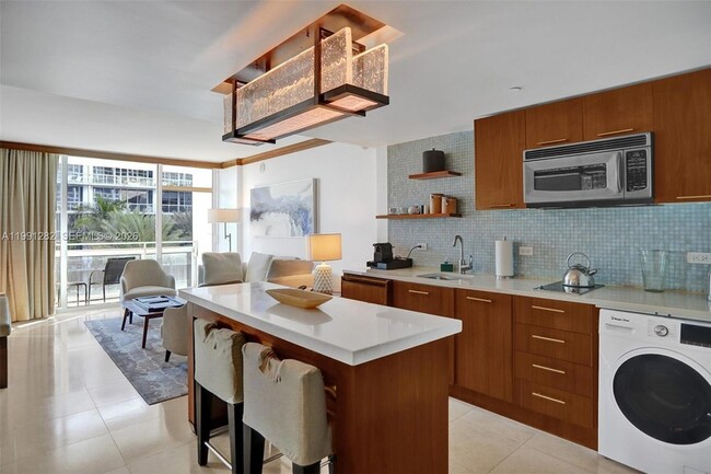 Building Photo - 6801 Collins Ave Unit 309 Door  314