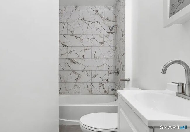 Photo - 301 Poplar St Unit 303