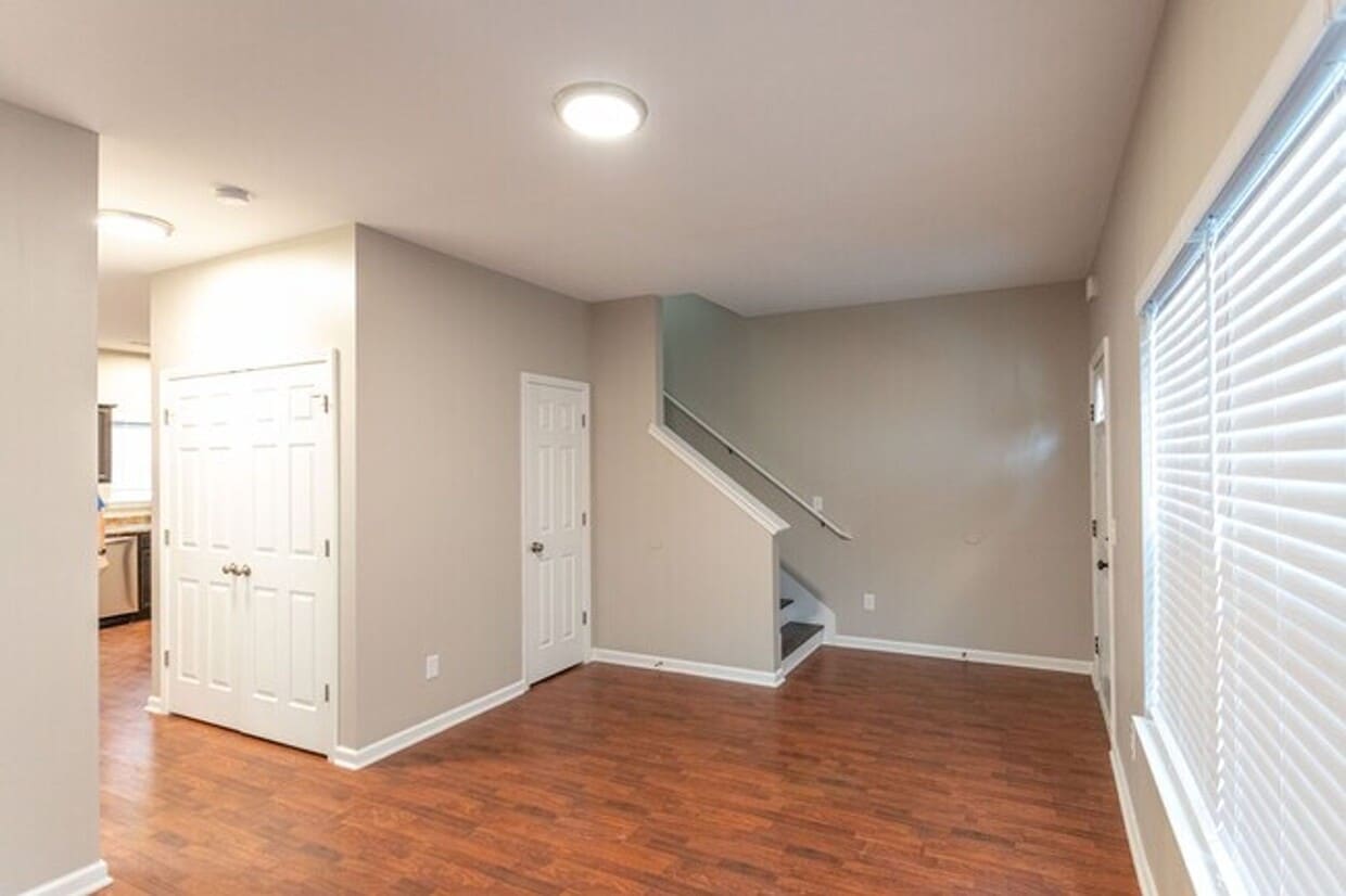 Floor Plan - TNATH 4x3.5 1335sqft - 622 Building