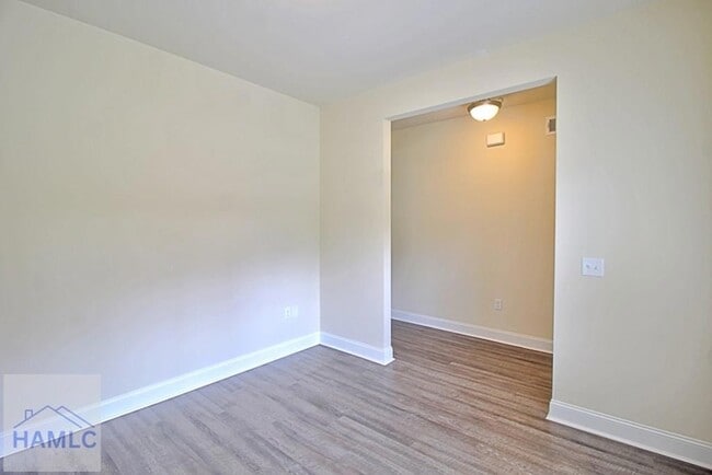 Photo - 711 Mill Creek Cir