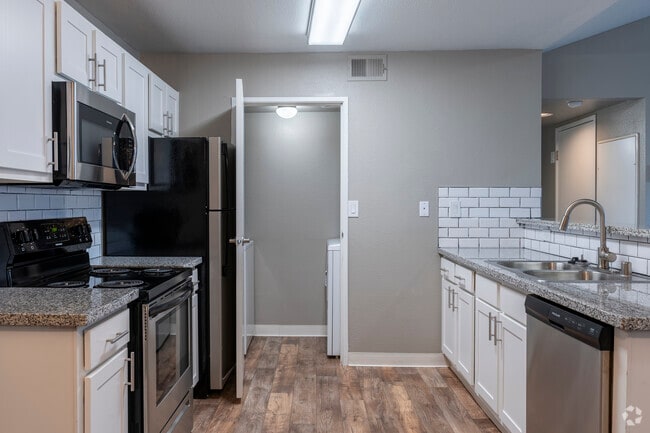 3Br, 2Br - 1,253 Sq Ft - BOULDERS-RENO