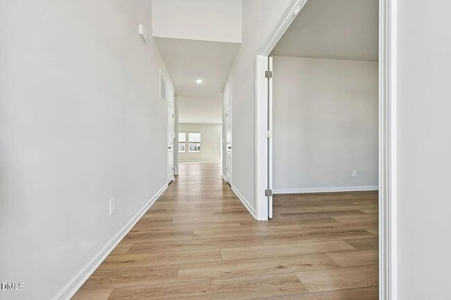 Photo - 744 Red River Dr