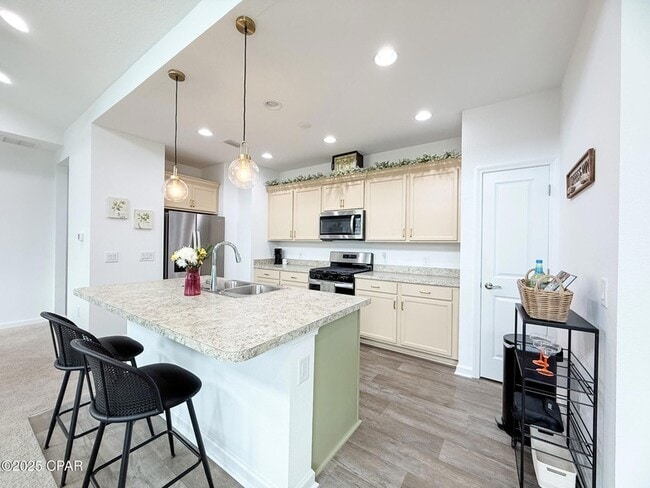 Building Photo - 8734 Sand dollar Dr