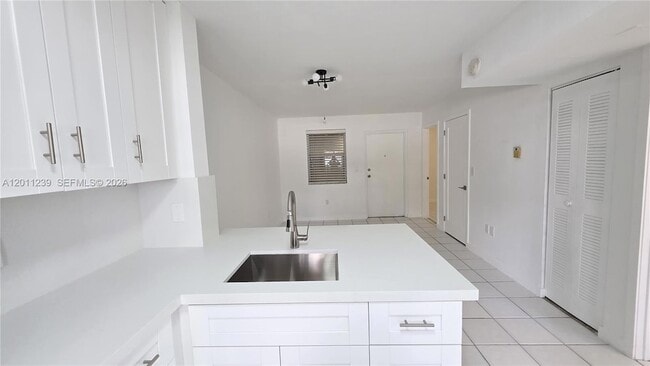 Photo - 2575 SW 27th Ave Unit 105