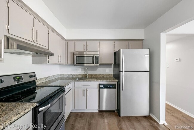 Photo - 8657 Kennedy Cir N Unit 7