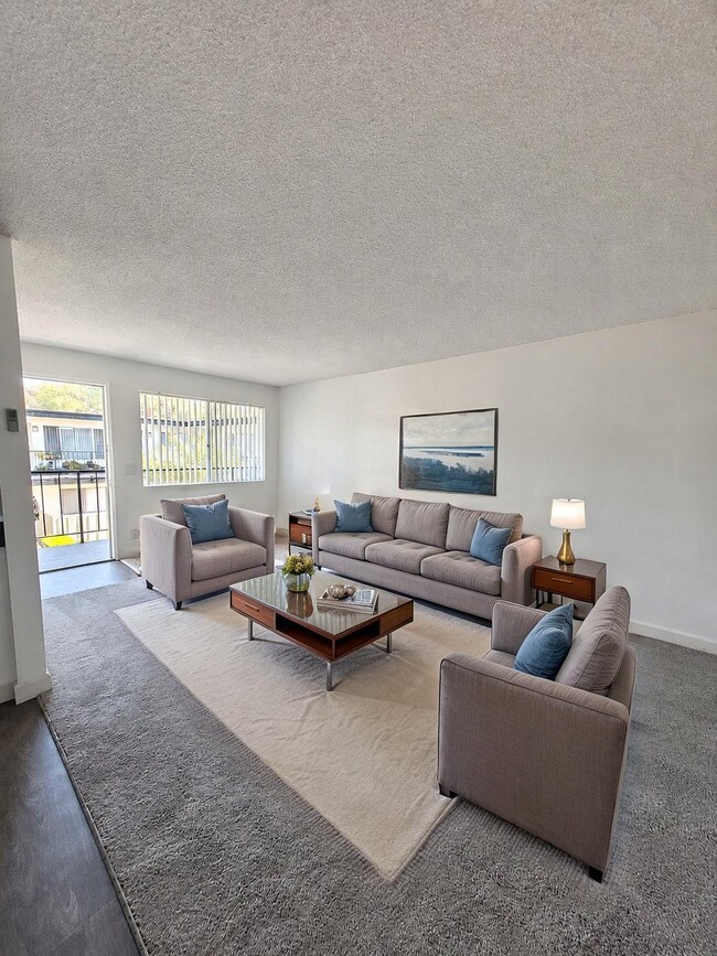 Photo - Foothill Courtyards