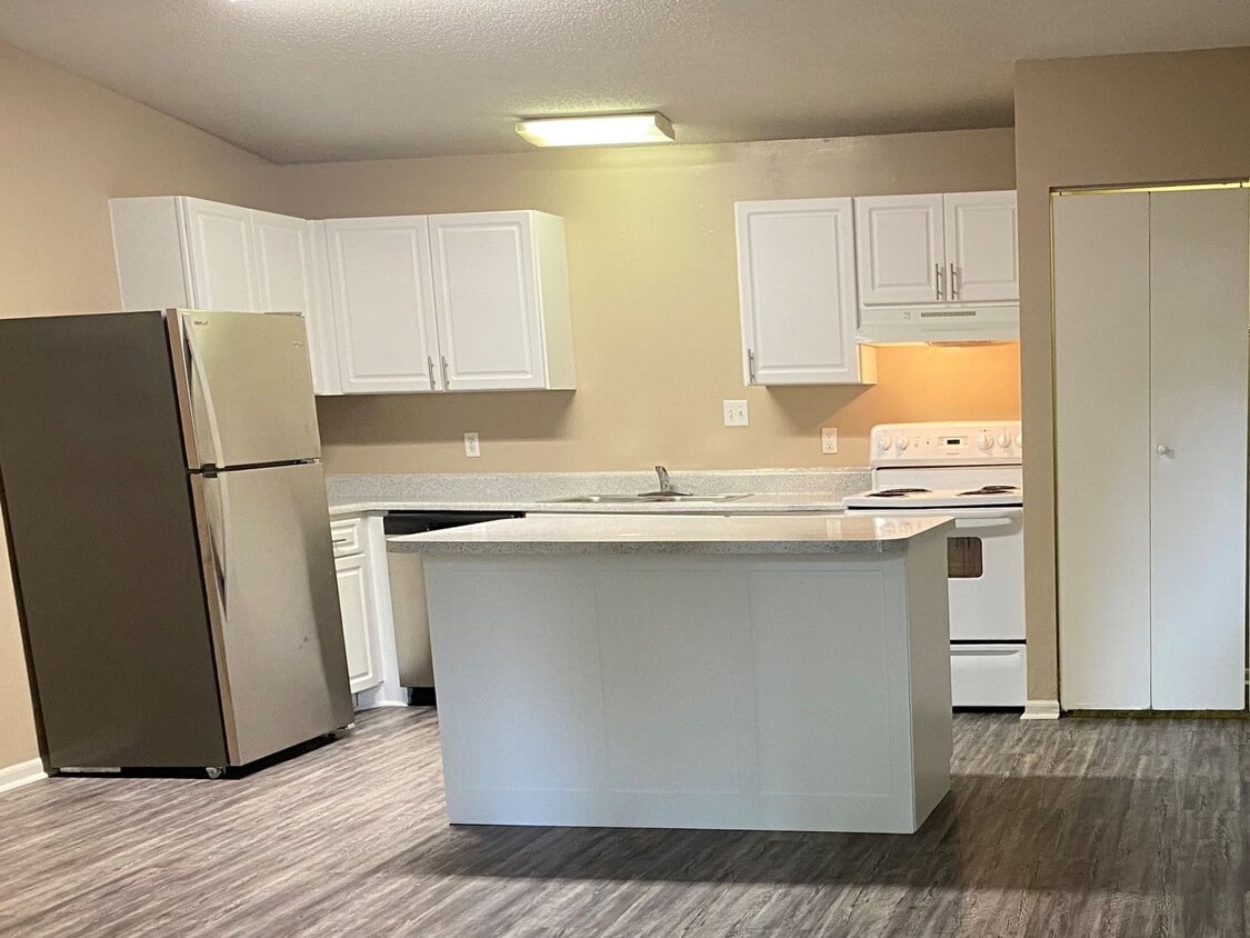 Floor Plan - RENOVATED 3 Bed 2 Bath - Villas at Ashton Square  