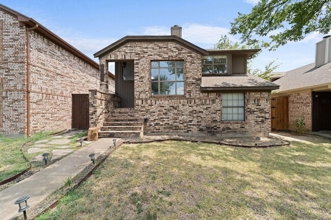 Building Photo - 1828 Alameda Dr