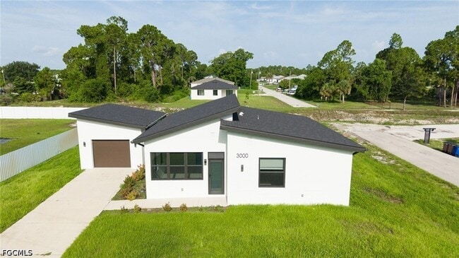Building Photo - 3000 Tena Ave S