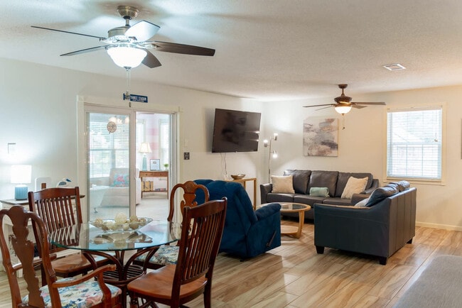Photo - 563 Bobwhite Dr Unit SI ID1585623P