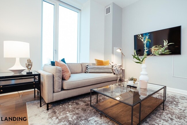 Building Photo - 909 Mansion Dr Unit 712-402