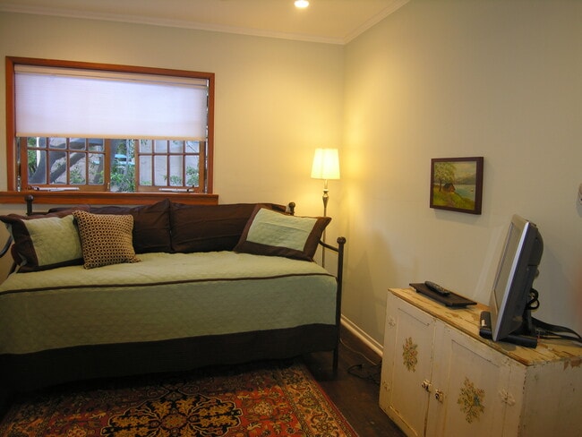 Bedroom #2 - 2408 - 2416 1/2 N. Beachwood Dr