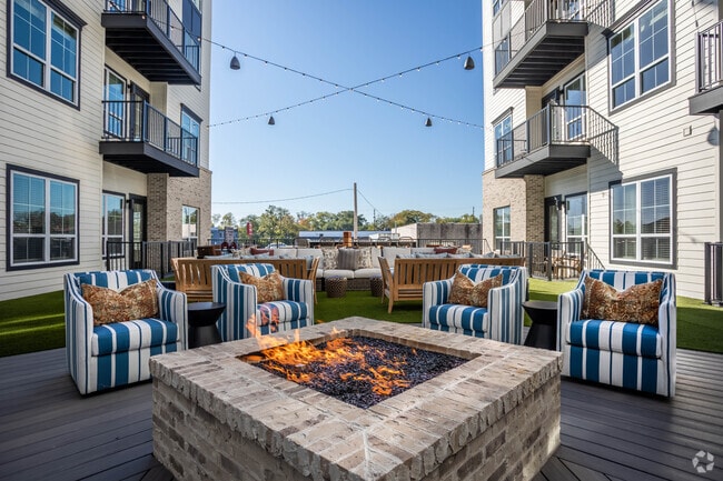 2nd Floor Terrace - Essex Apartments