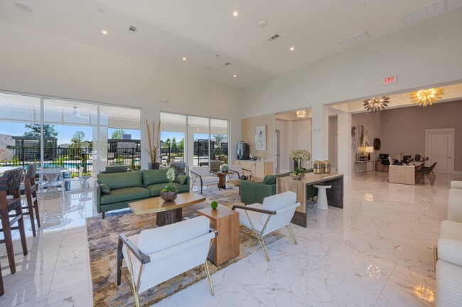 Photo - Mansions at Oak Point