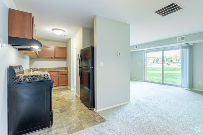 2 BR, 1 BA - Spruce - Fairway Trails Apartments