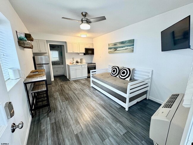 Photo - 9105 Atlantic Ave