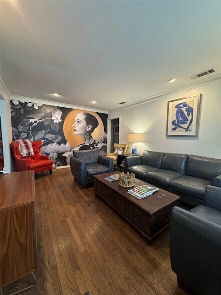 Photo - 8642 Daytonia Ave