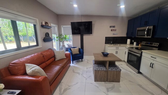 Building Photo - 15400 SW 237th St Unit ID1255486P