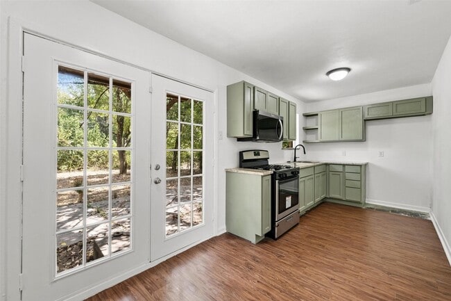 Photo - 3812 Acree St
